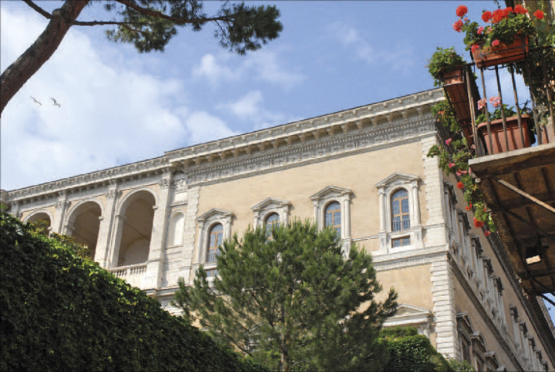 Façade arrière du Palais Farnèse.