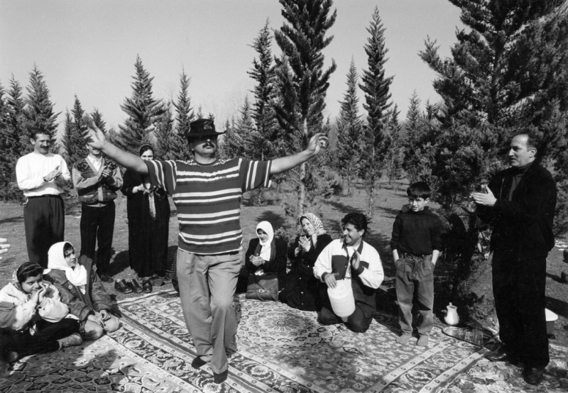 Figure 4. – Danse et facéties à l’occasion du sizdah bedâr.