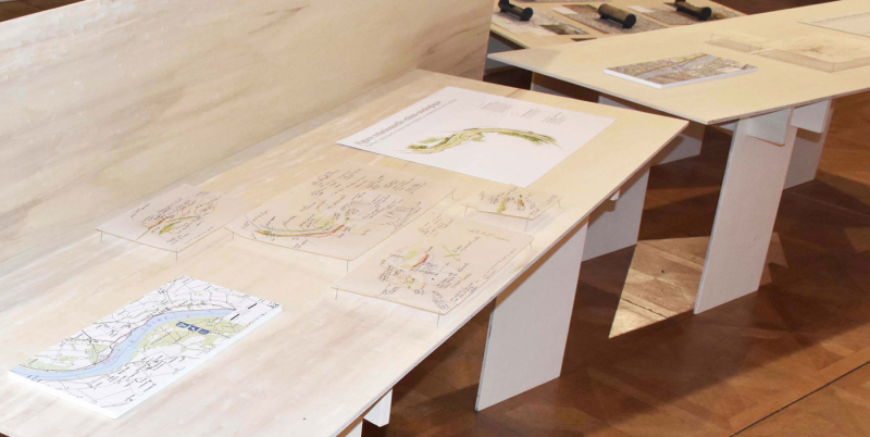 Fig. 8. Clémence Mathieu, Trois strates de compréhensions des paysages relationnels ligériens, exposition au théâtre d’Orléans du laboratoire ÉCOLAB, programme Liga, ESAD Orléans, octobre 2020.